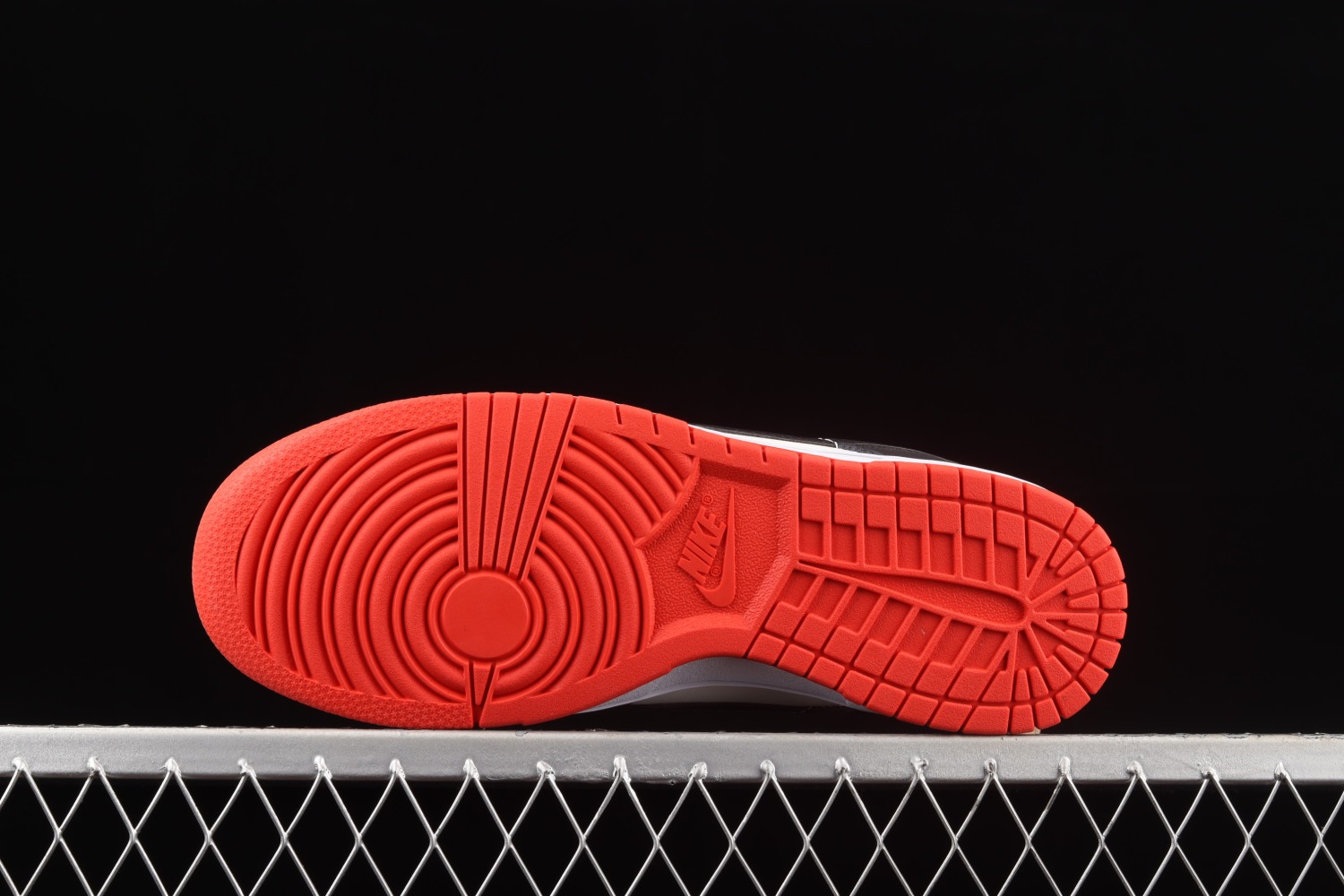 Nike Dunk Low EMB NBA 75th Anniversary Chicago DD3363-100