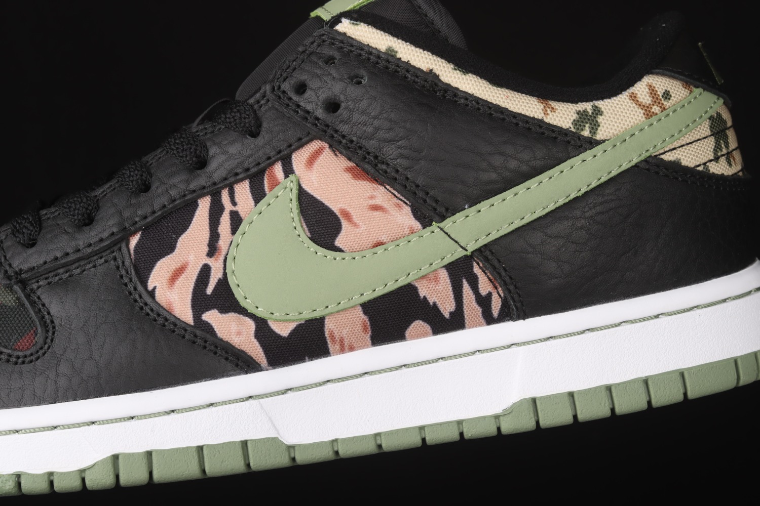 Nike Dunk Low Crazy Camo DH0957-001