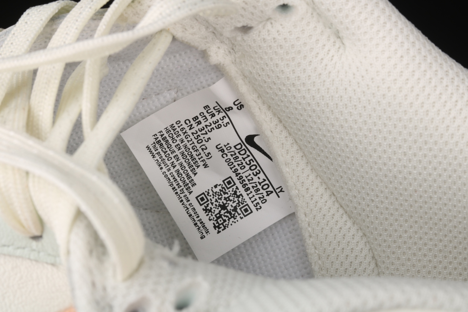 Nike Dunk Low Barely Green (W)  DD1503-104