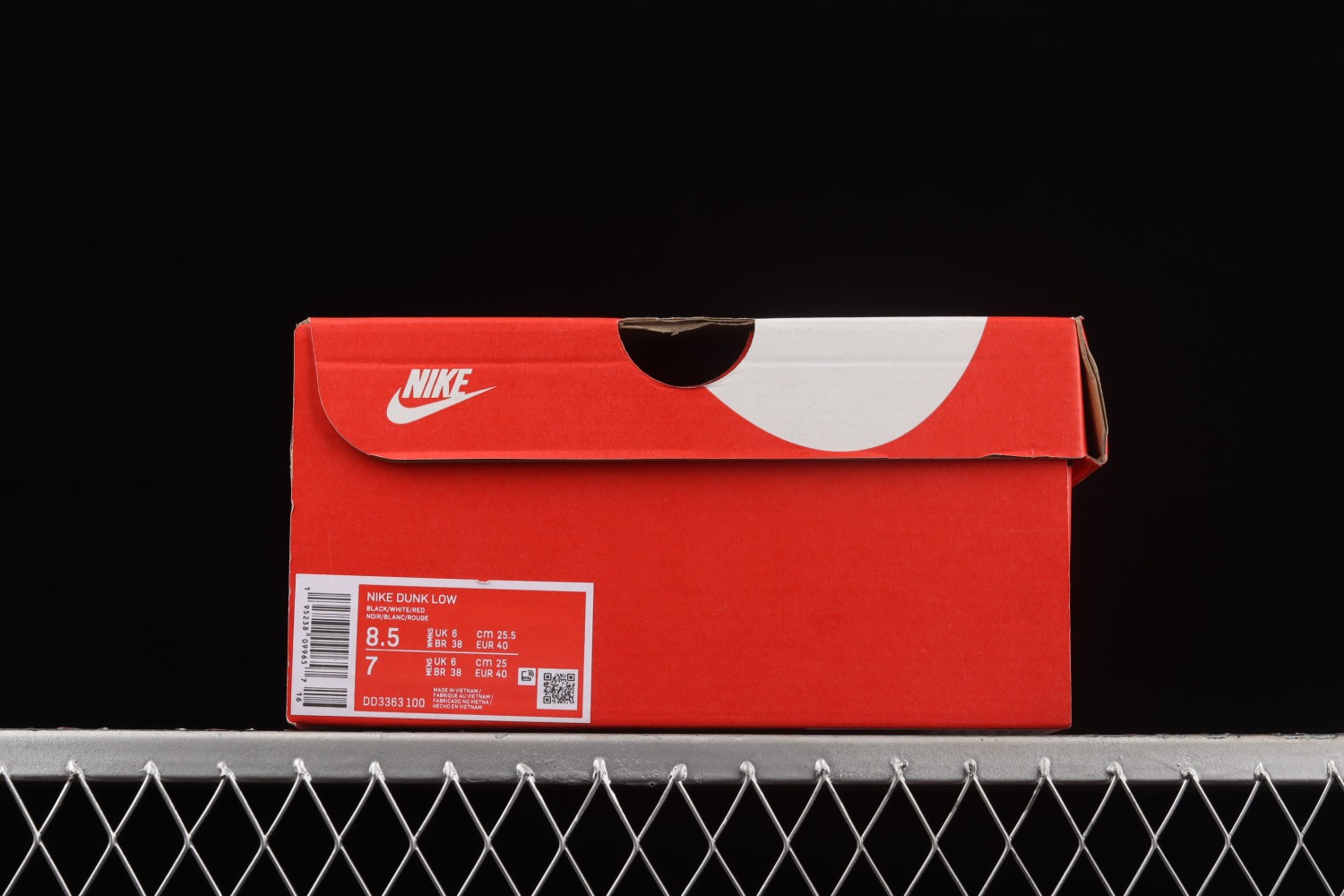 Nike Dunk Low EMB NBA 75th Anniversary Chicago DD3363-100