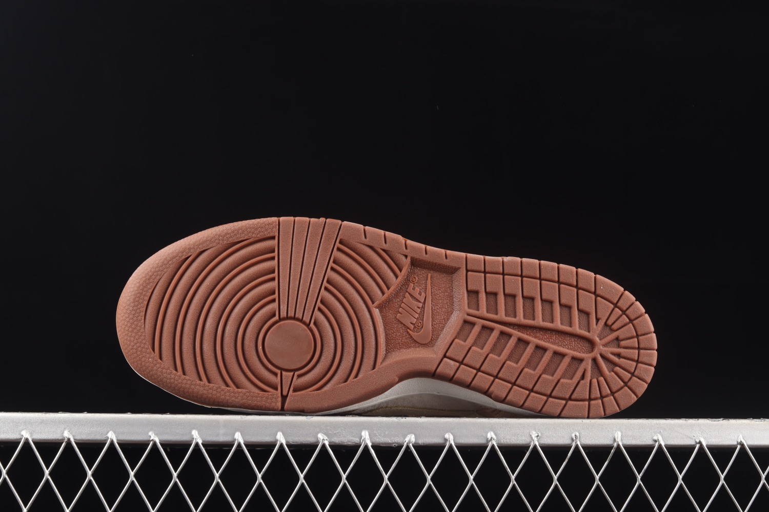 Nike Dunk Low Medium Curry DD1390-100