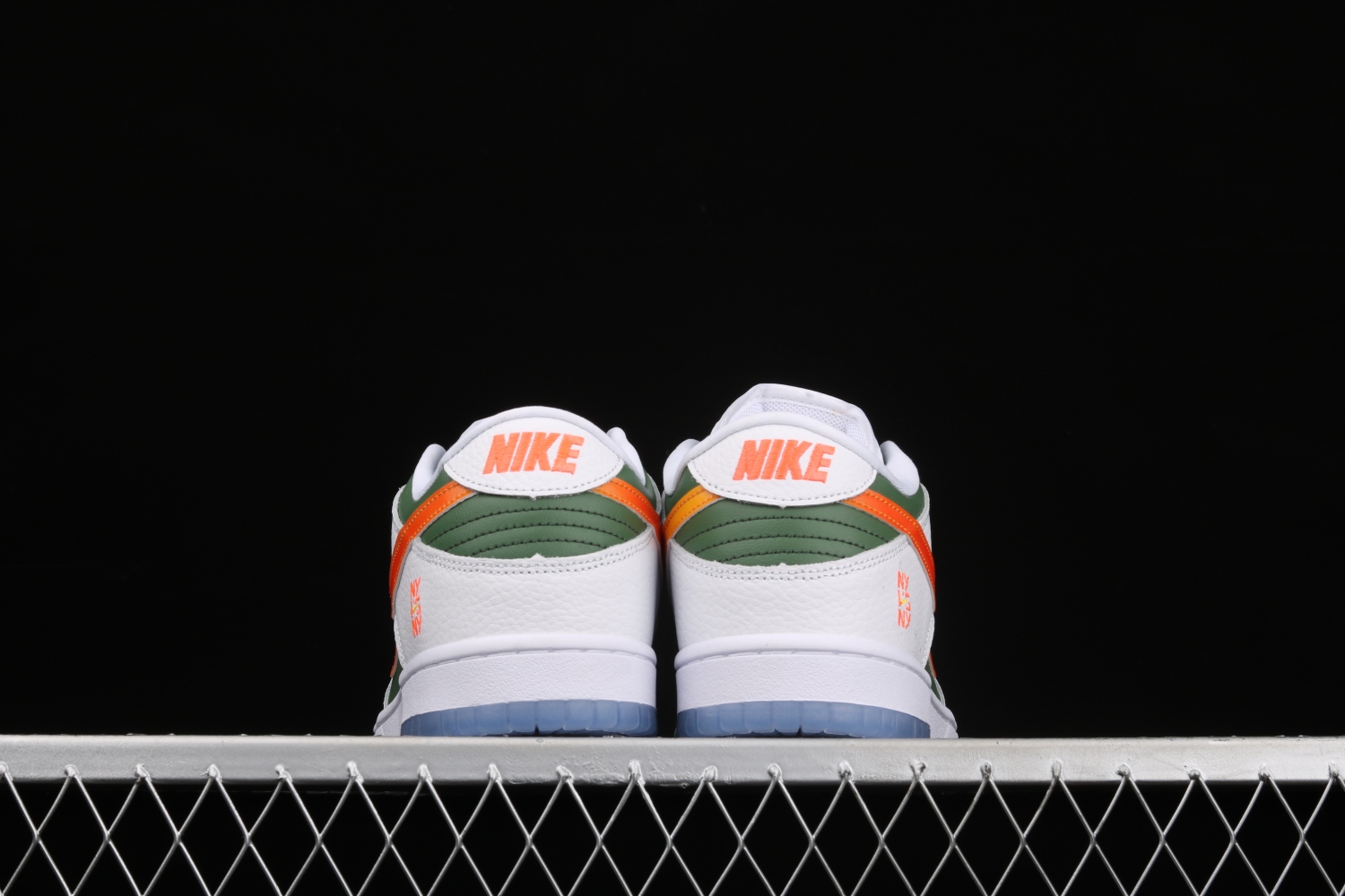 Nike Dunk Low NY vs. NY DN2489-300