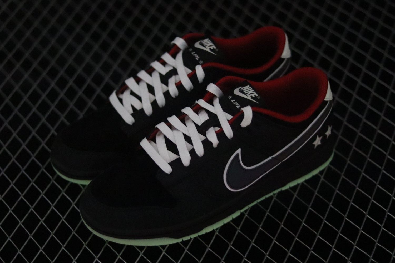 Nike Dunk Low LPL League of Legends DO2327-011