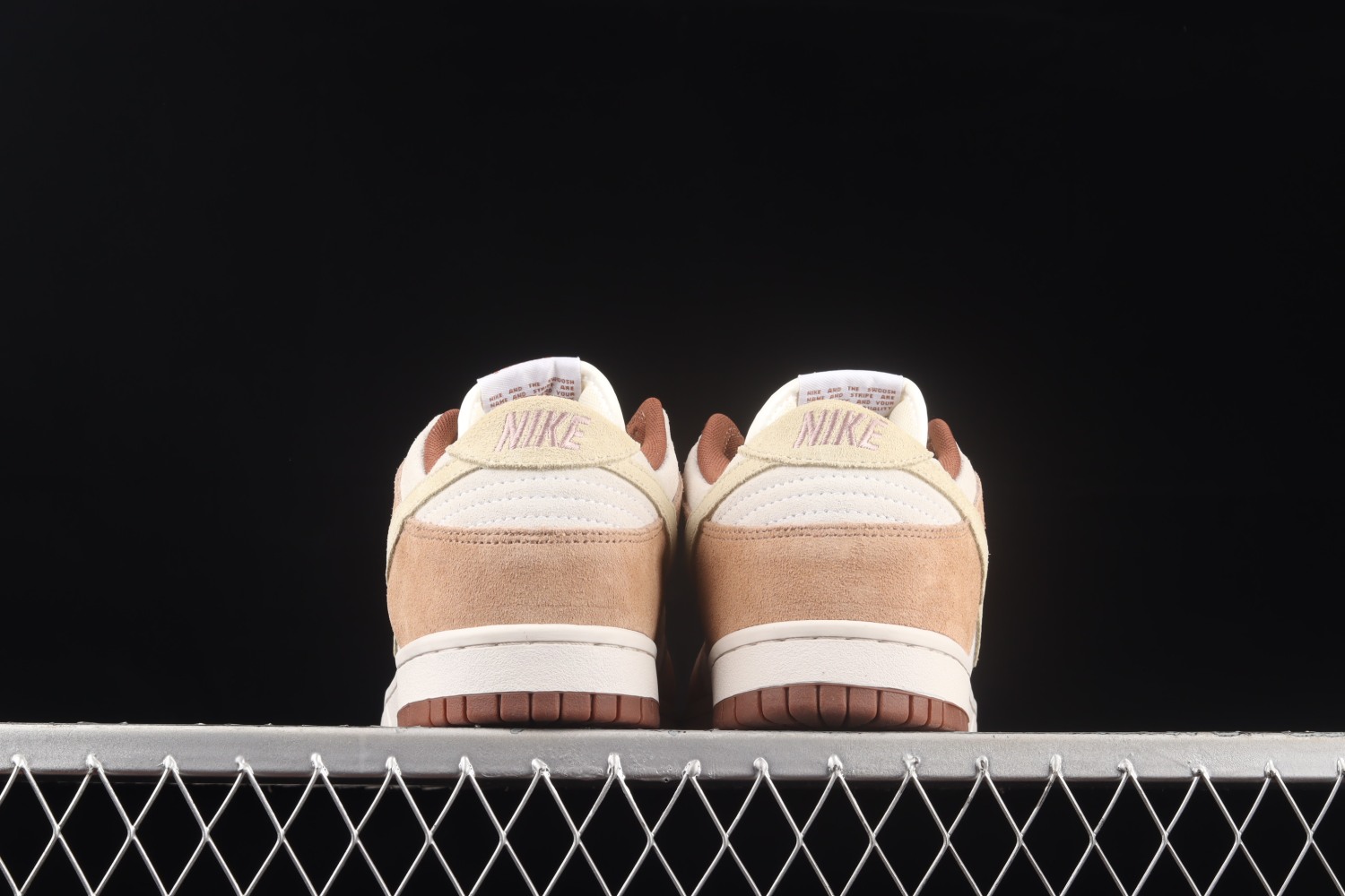 Nike Dunk Low Medium Curry DD1390-100