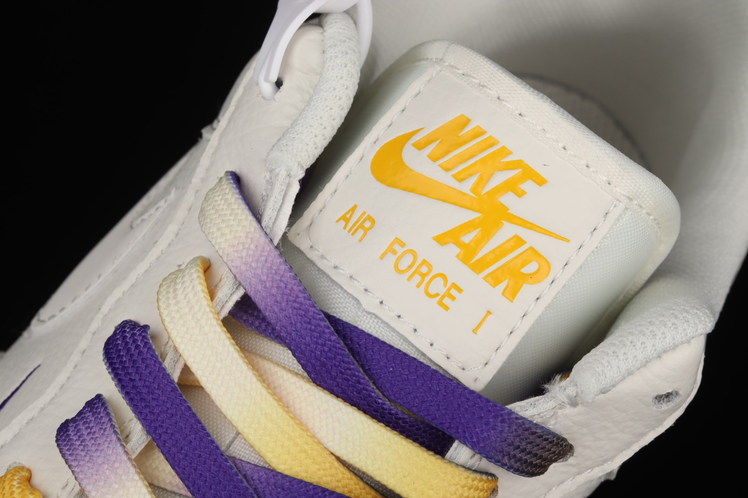Nike Air Force 1​