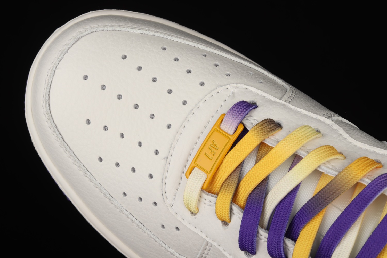 Nike Air Force 1​