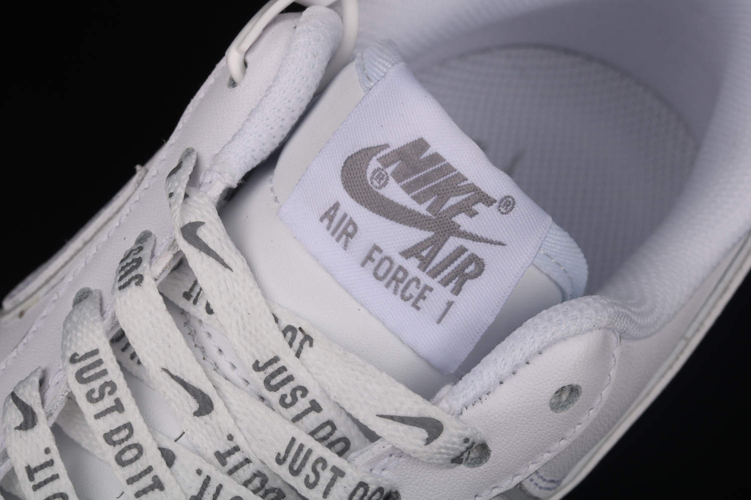 Stussy x Nike Air Force 1 Low White Silver Reflective BQ6246-019
