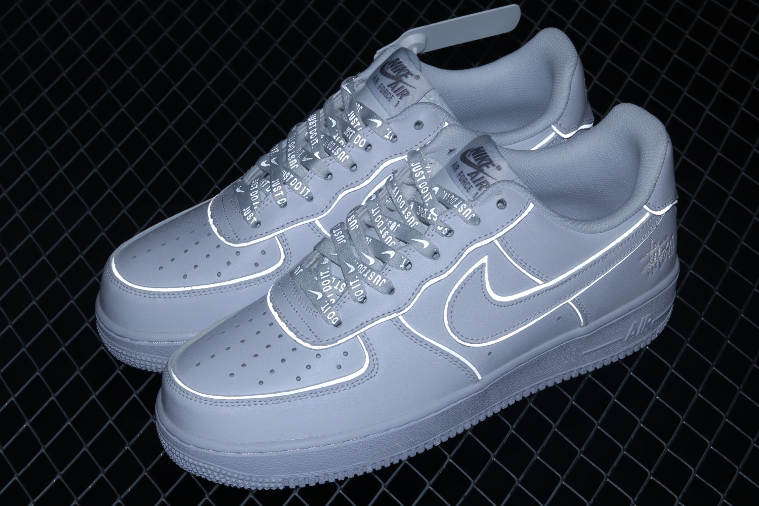 Stussy x Nike Air Force 1 Low White Silver Reflective BQ6246-019