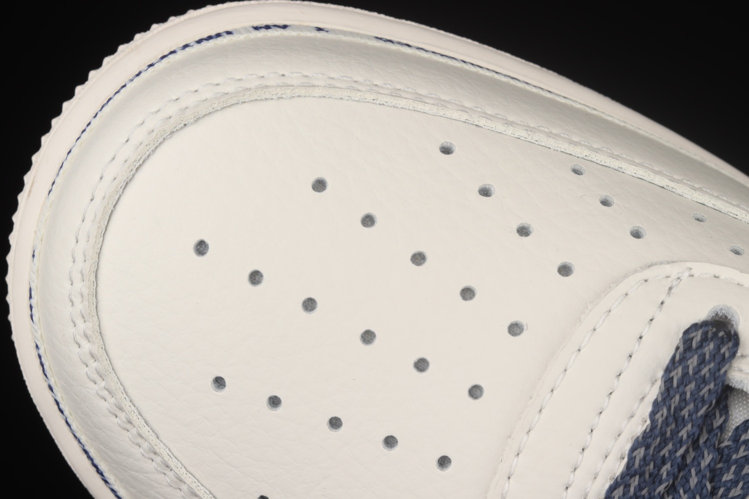 Uninterrupted x NK Air Force 1 ”MORE TH Mid  NU8802-303