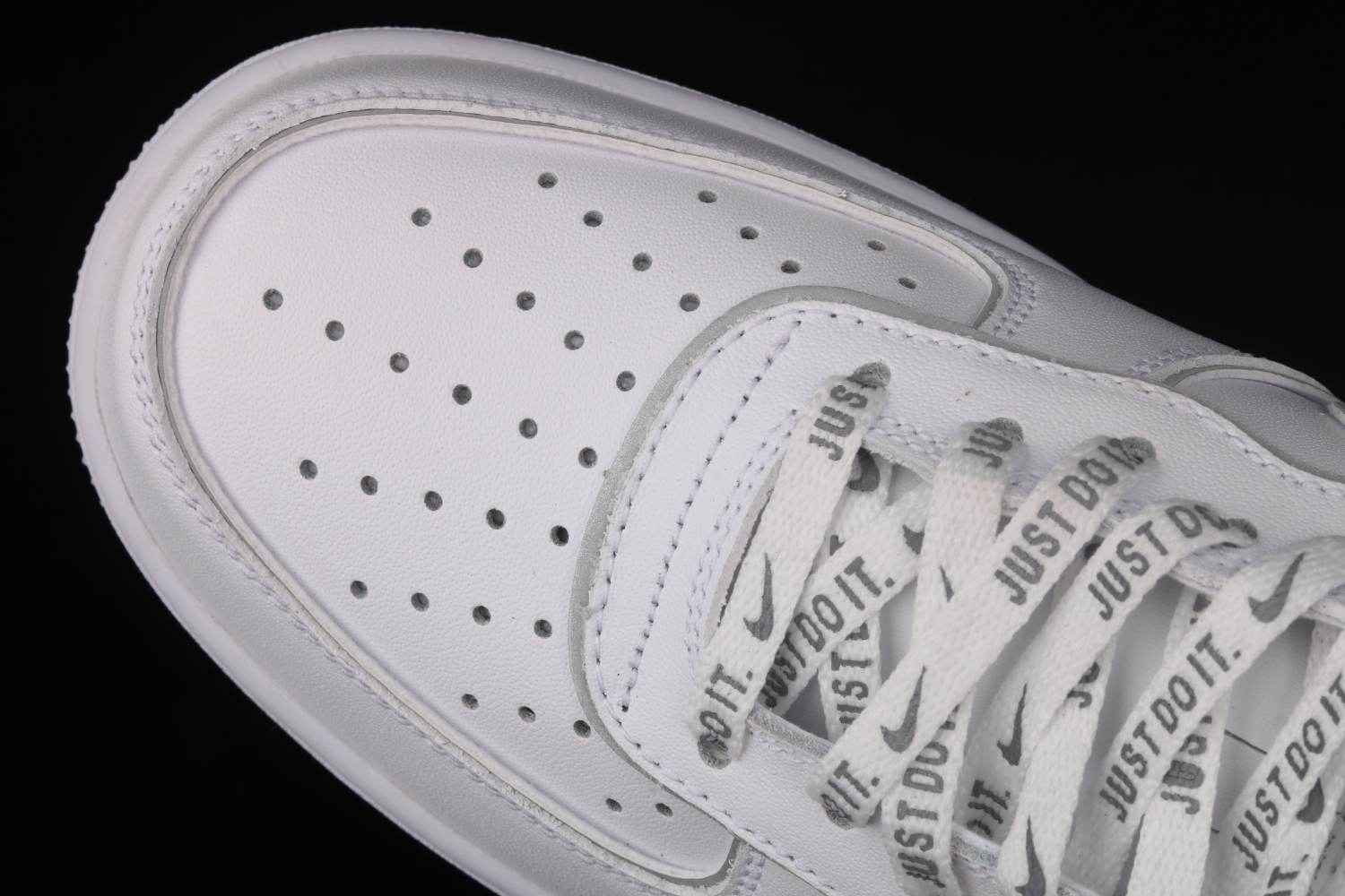 Stussy x Nike Air Force 1 Low White Silver Reflective BQ6246-019