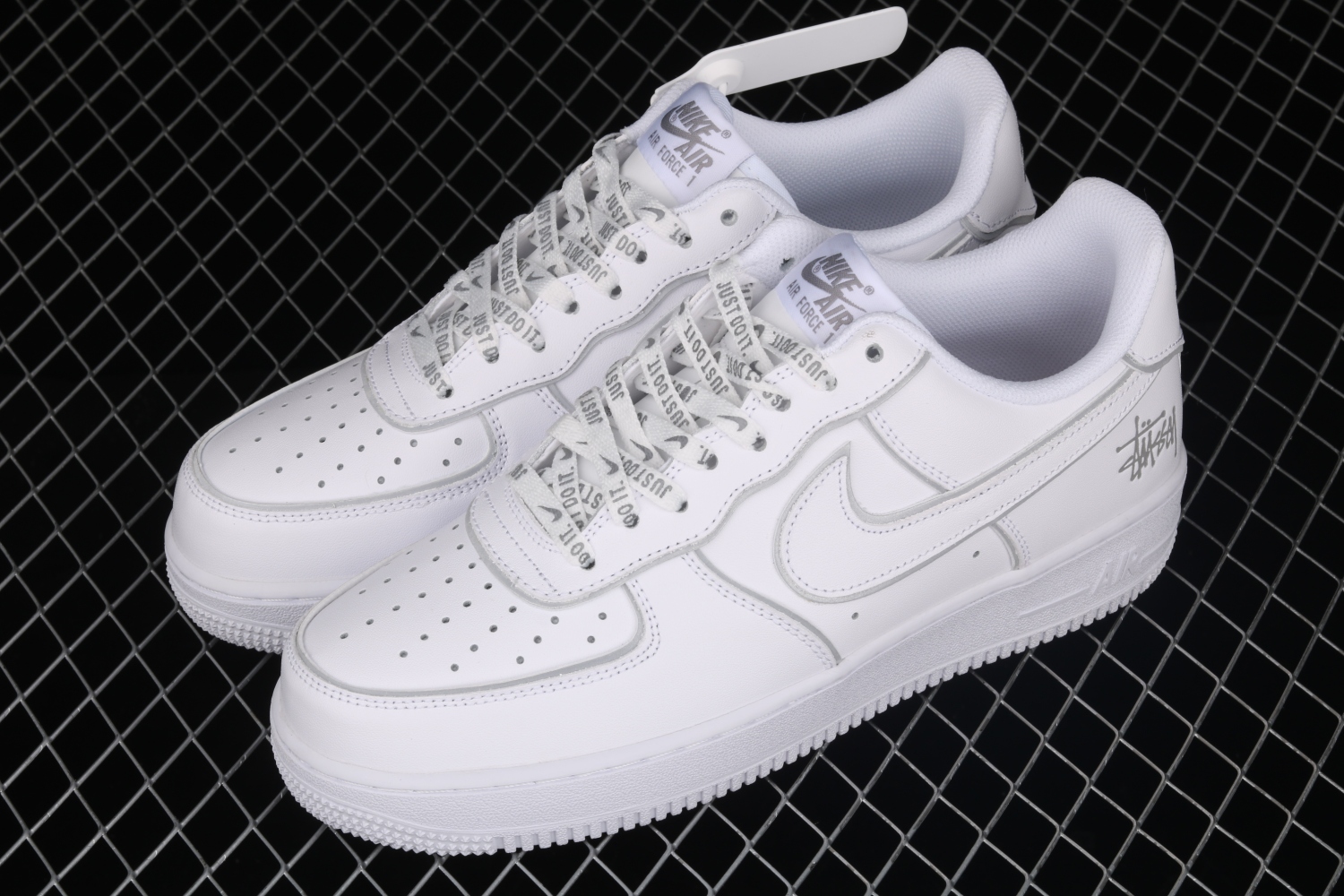 Stussy x Nike Air Force 1 Low White Silver Reflective BQ6246-019
