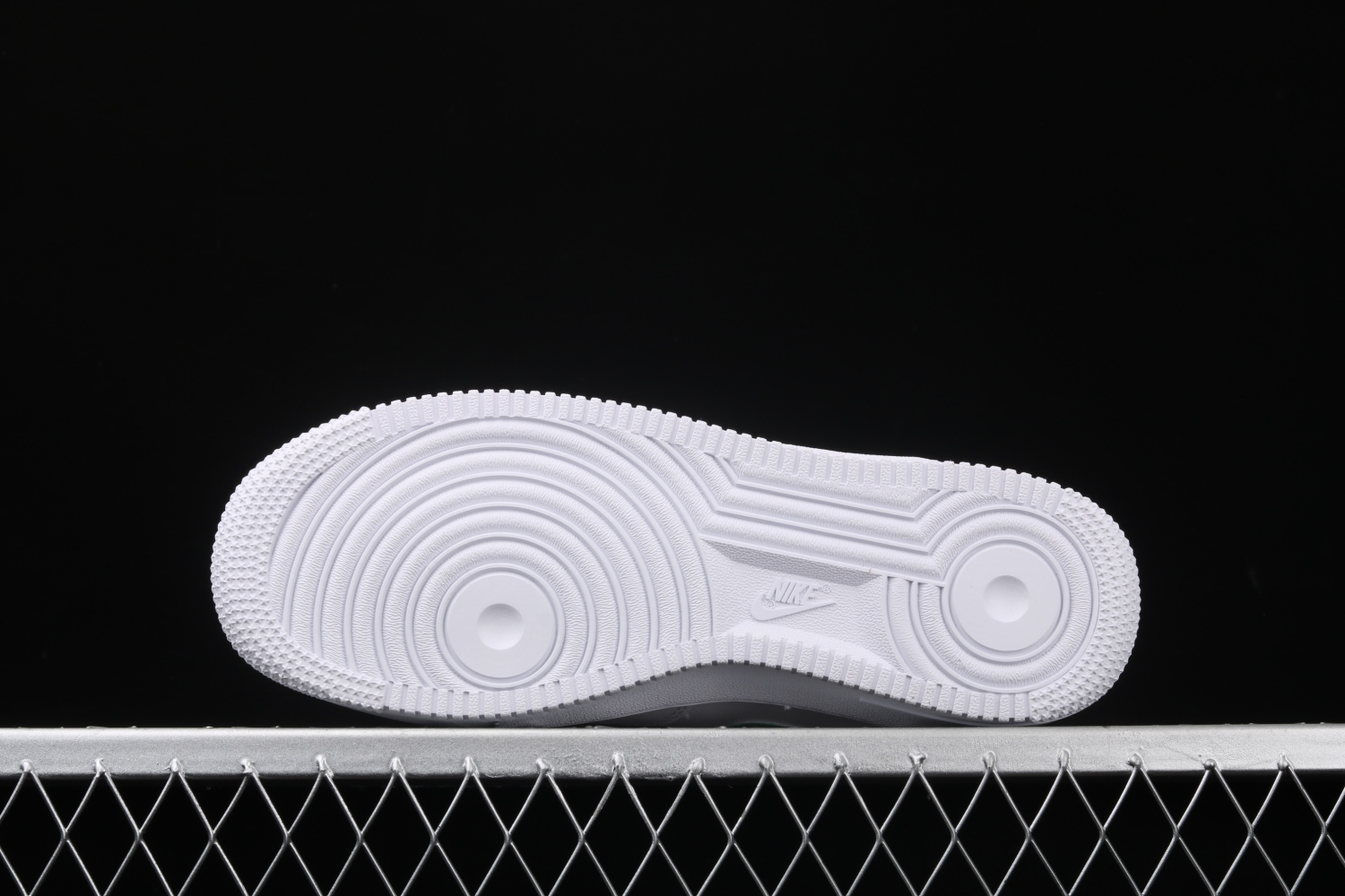 Nike Air Force 1 Mid 07 White Green 366731-909
