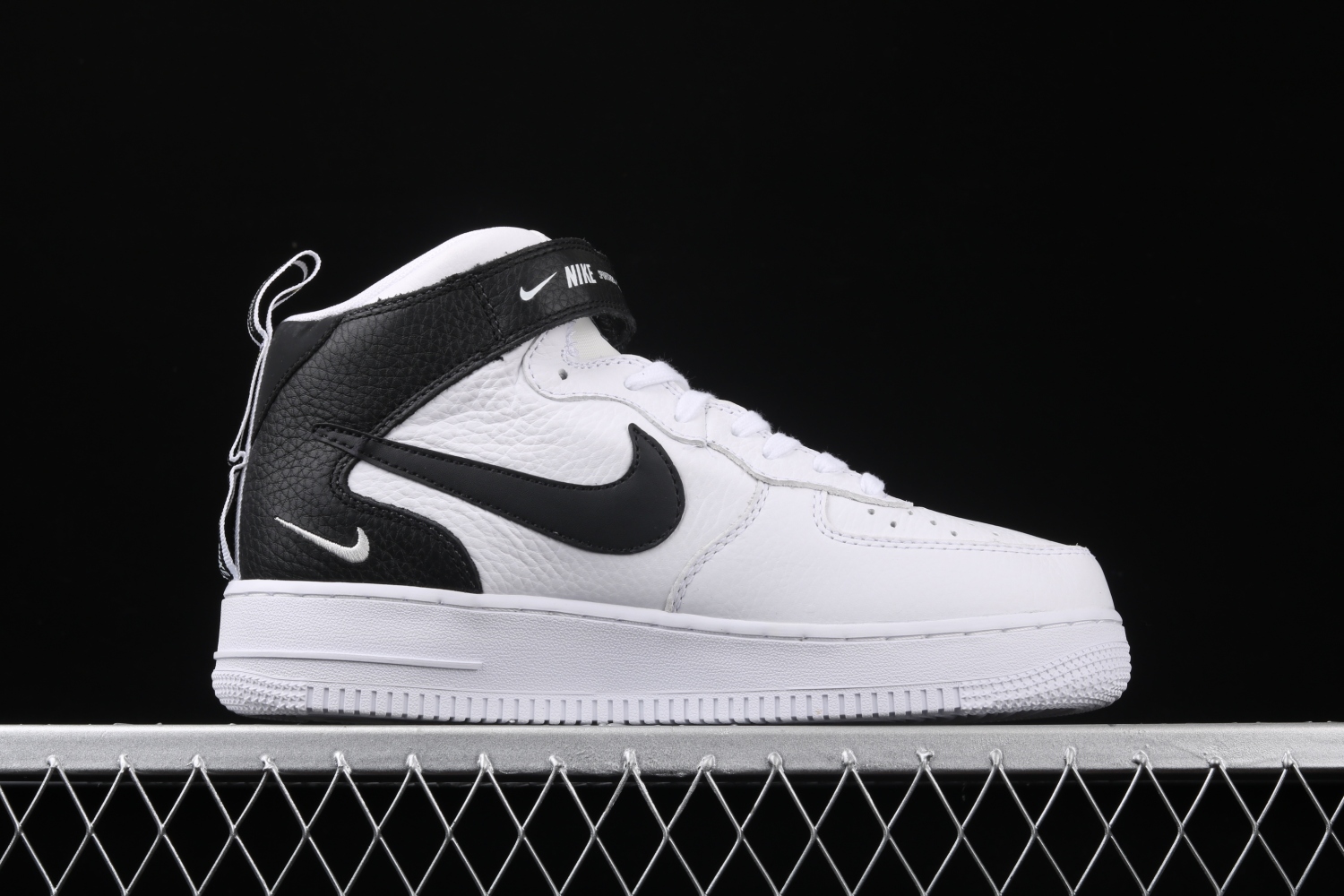 Nike Air Force 1 Mid Utility White Black 804609-103