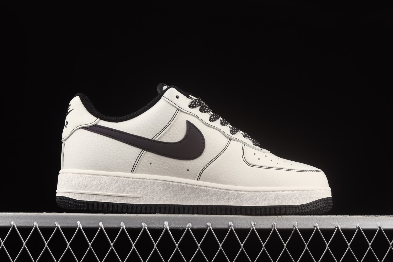 Nike Air Force 1 ’07 SU19 AF1 White Black For Sale UN2588-121