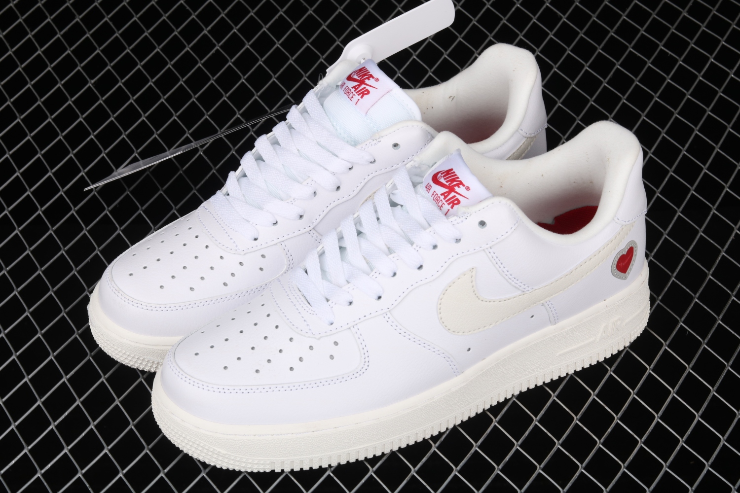 Nike Air Force 1 Low Valentines Day (2021) DD7117-100