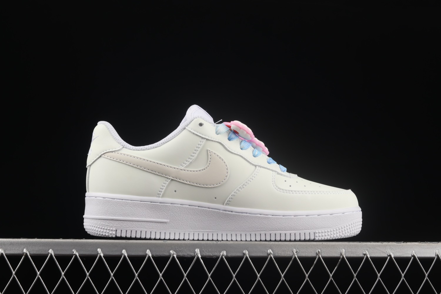 Nike Air Force 1 Low UV Reactive Swoosh (W)  DA8301-111