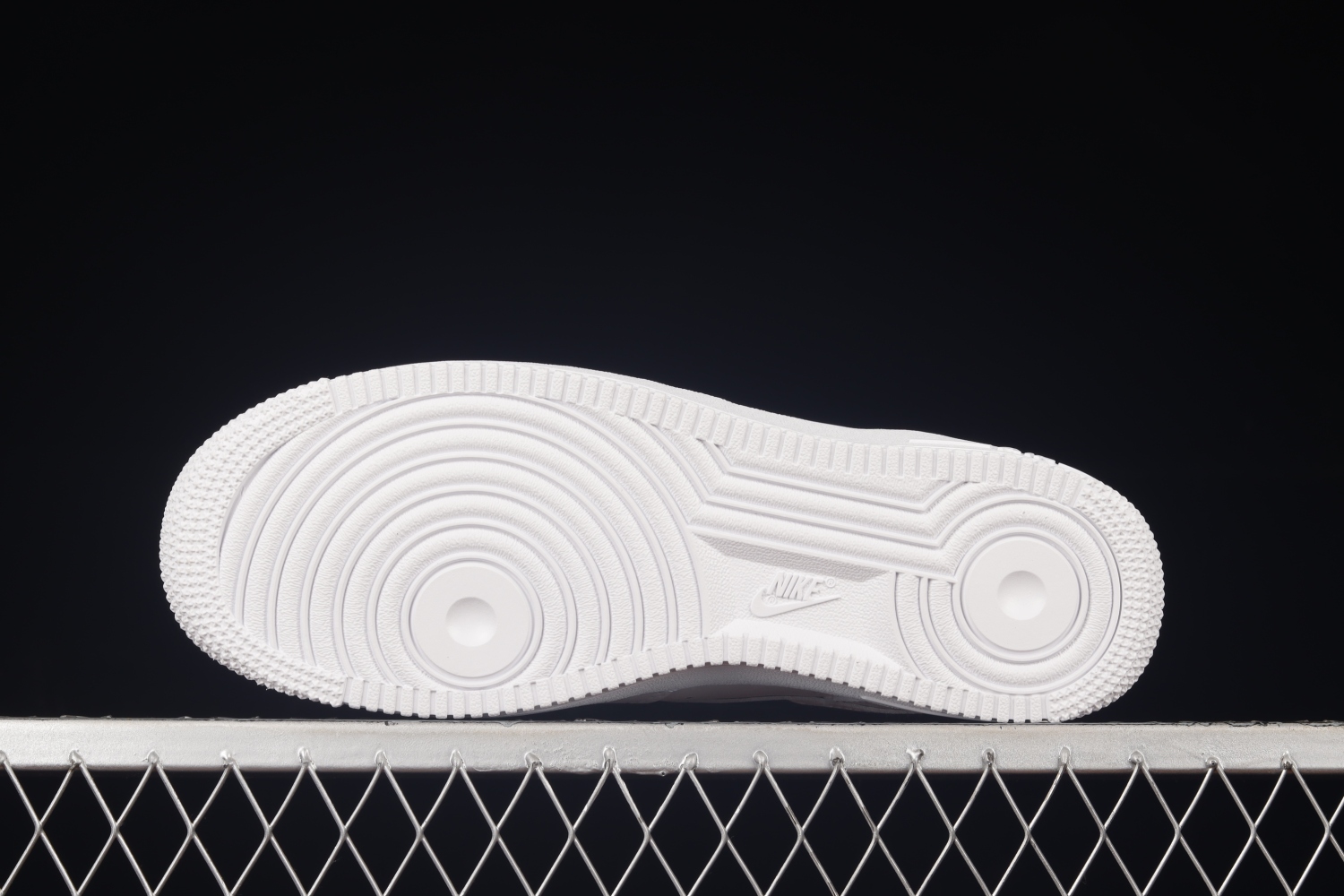 Nike Air Force 1 Low Supreme White CU9225-100