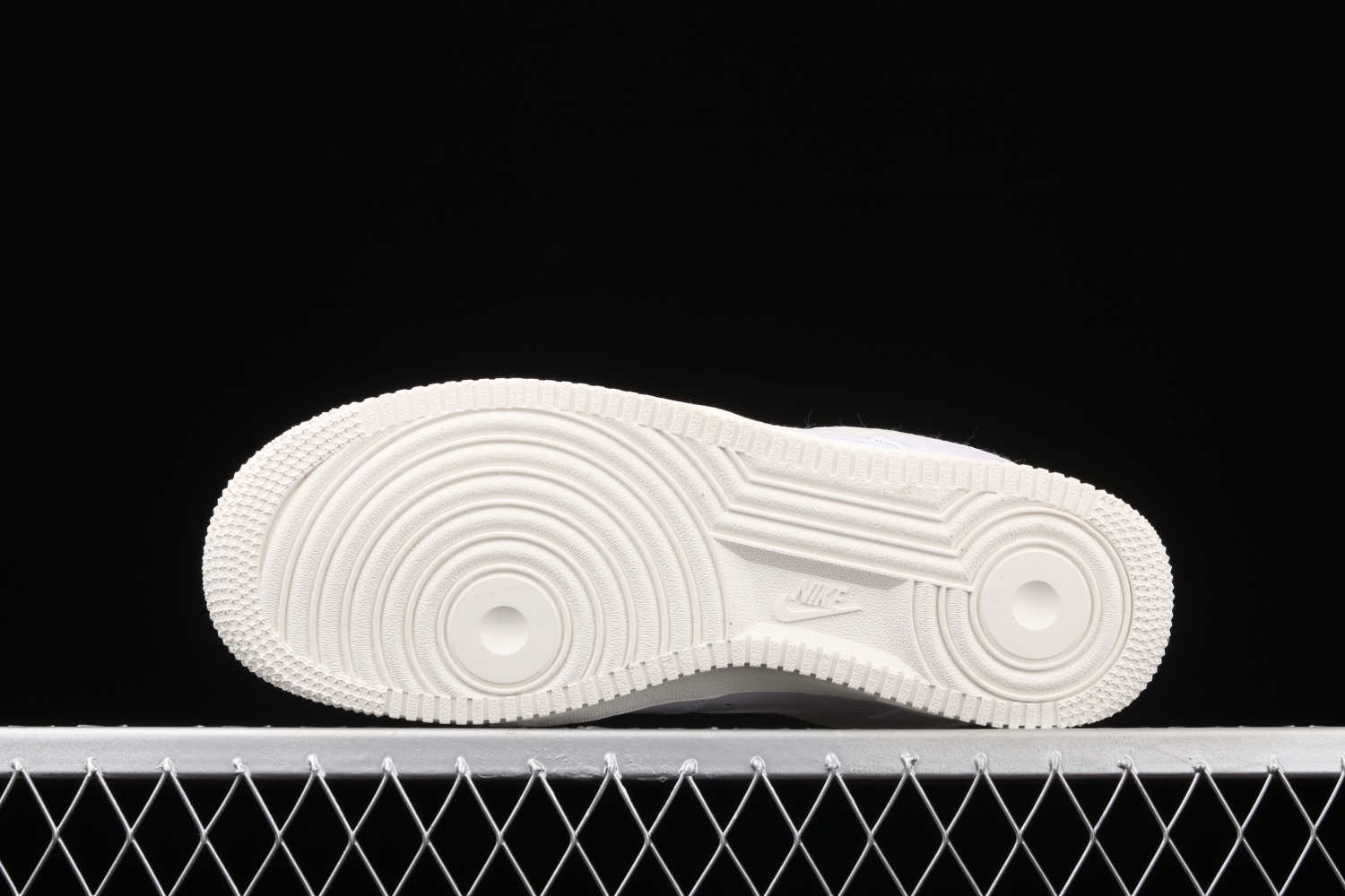 Nike Air Force 1 Low Valentines Day (2021) DD7117-100
