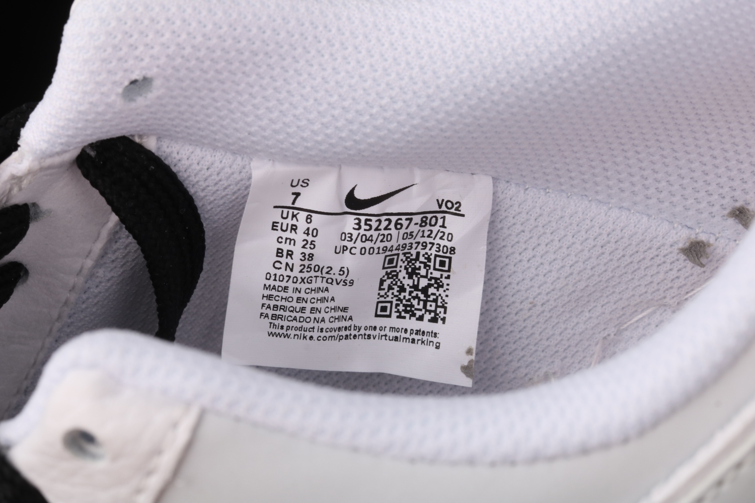 Nike Air Force 1 Low Supreme White Black 352267-801