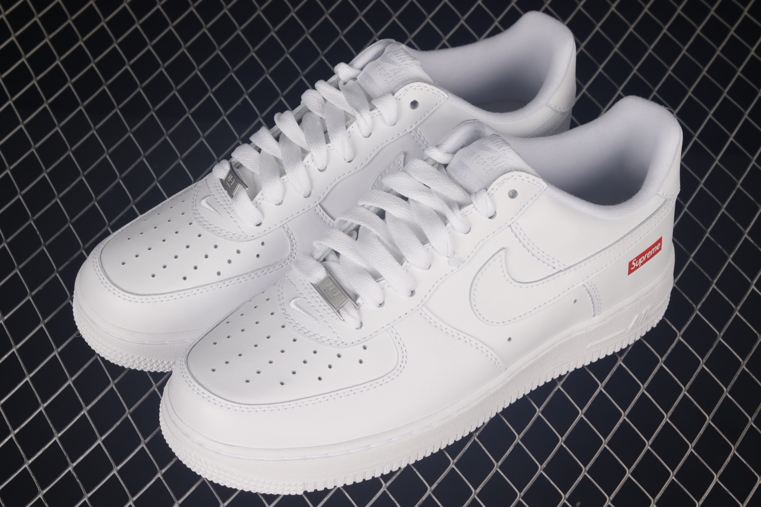 Nike Air Force 1 Low Supreme White CU9225-100