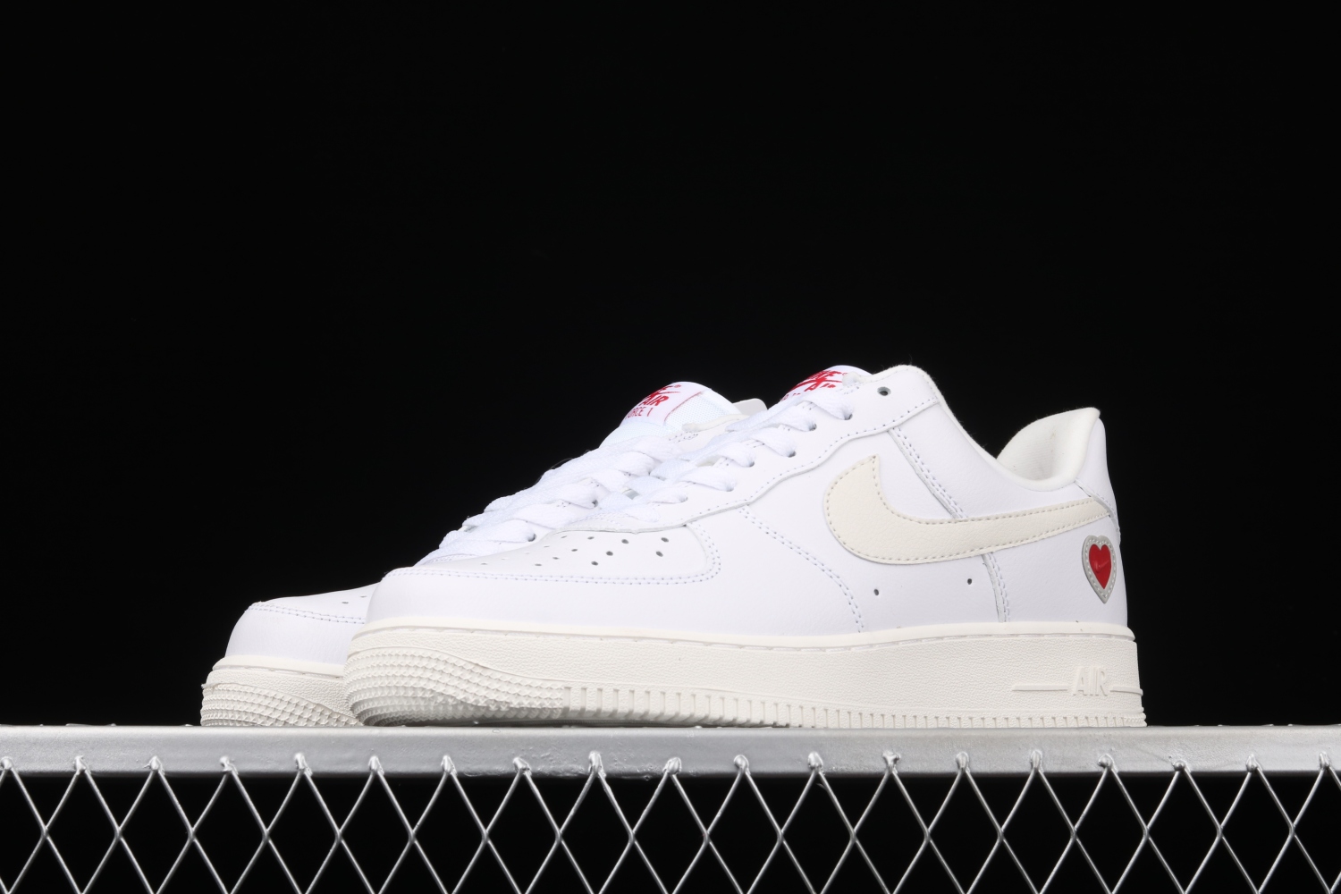 Nike Air Force 1 Low Valentines Day (2021) DD7117-100
