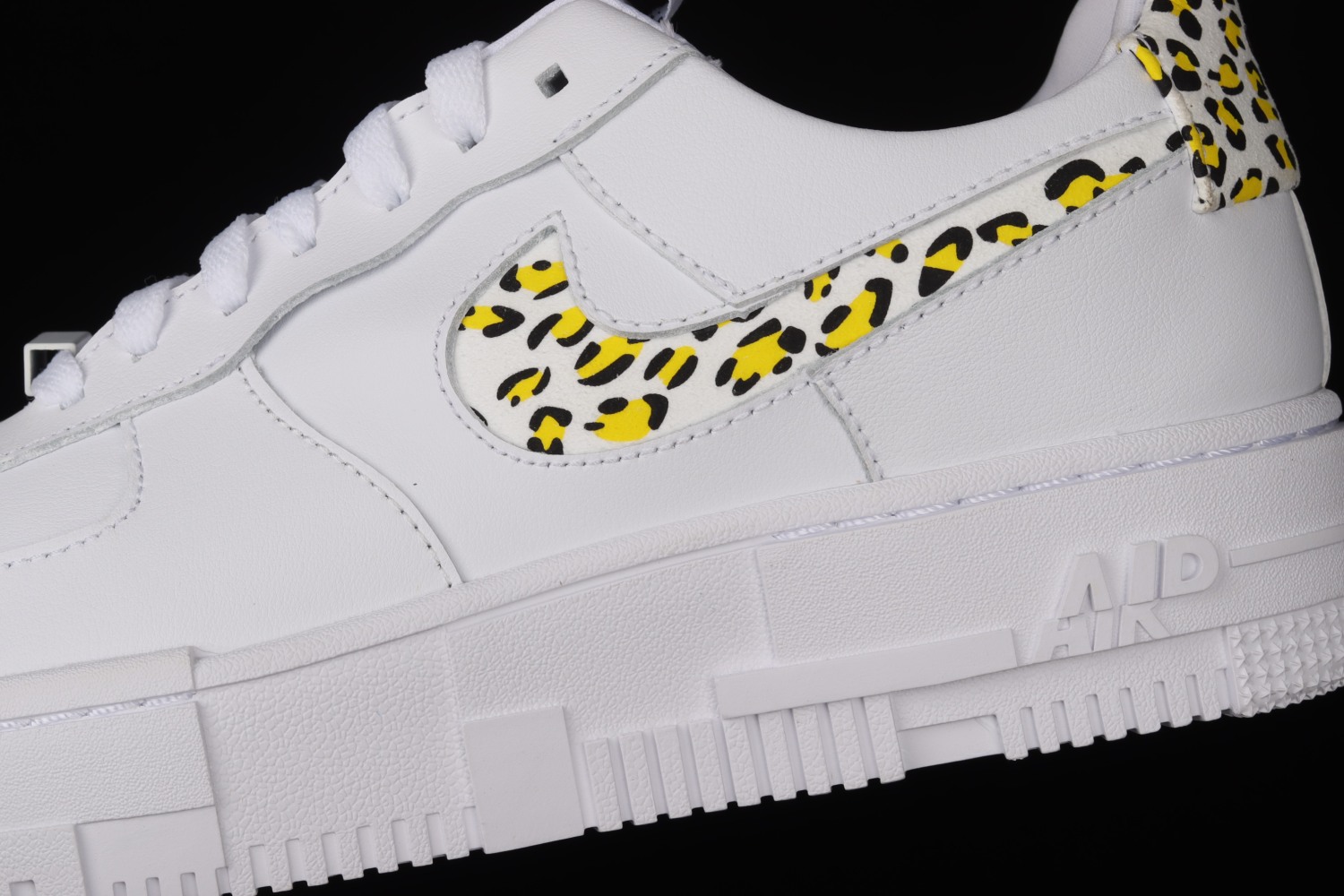 Nike Air Force 1 Low Pixel White Leopard (W) DH9632-101
