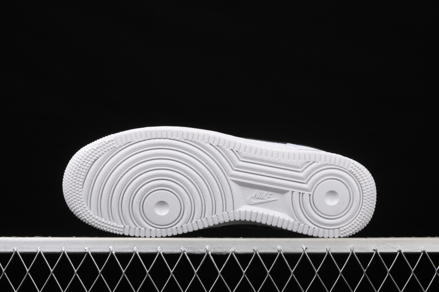Nike Air Force 1 Low SE White (W) CI3446-100