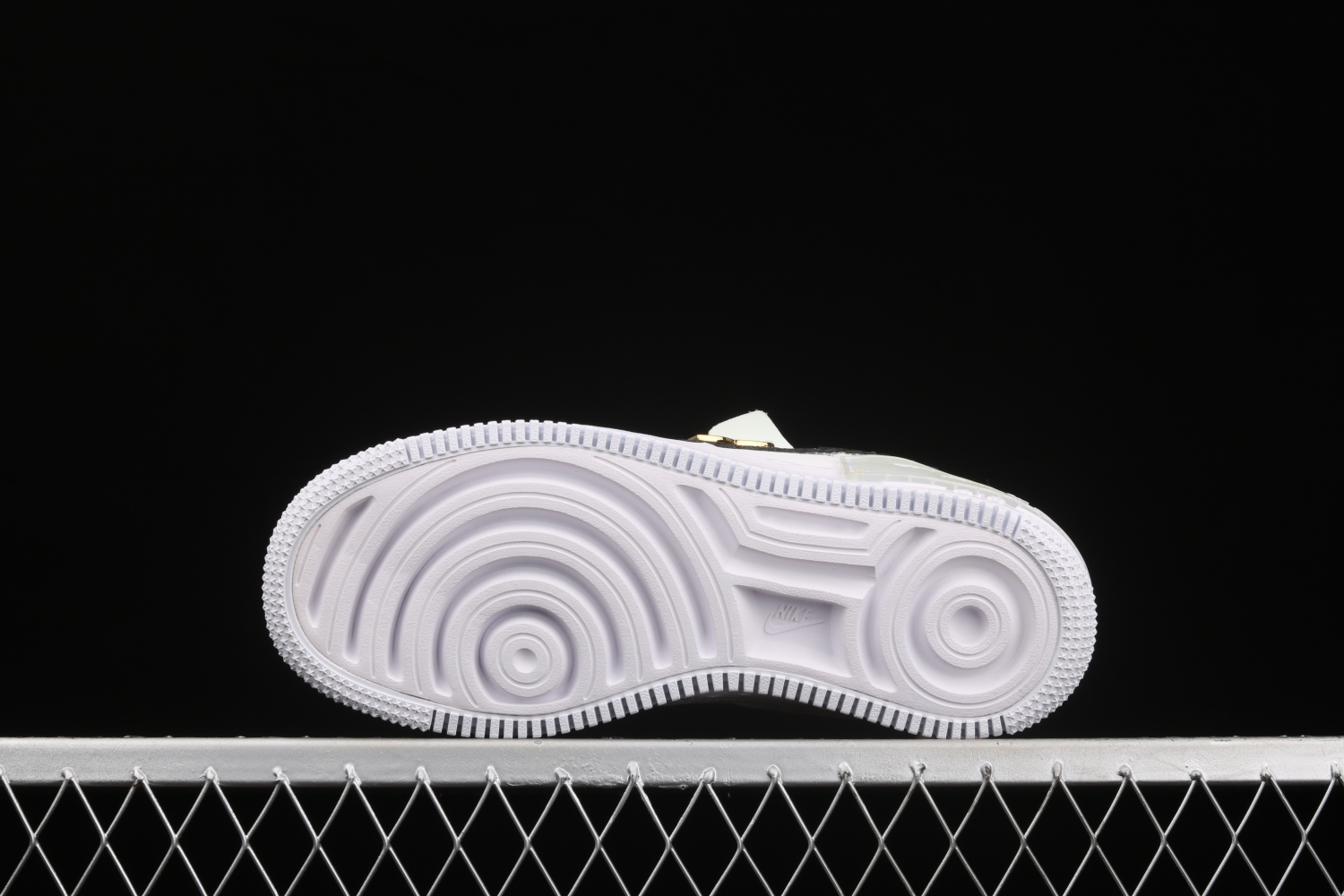 Nike Air Force 1 Low Shadow 8 Bit Barely Green (W) CV8480-300