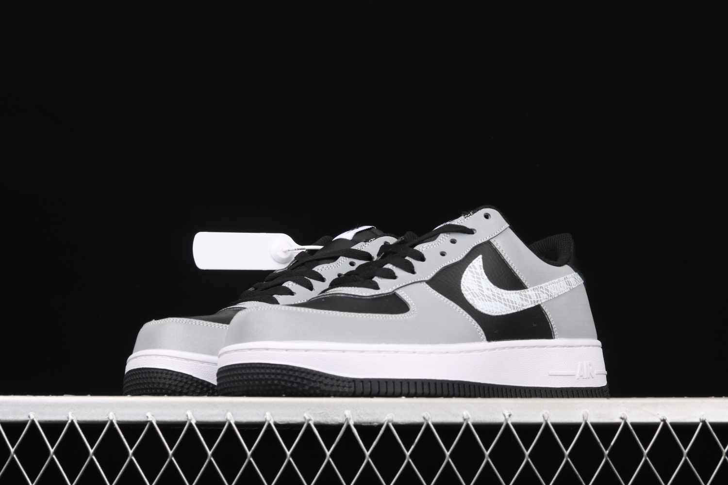 Nike Air Force 1 Low Silver Snake (2021) DJ6033-001