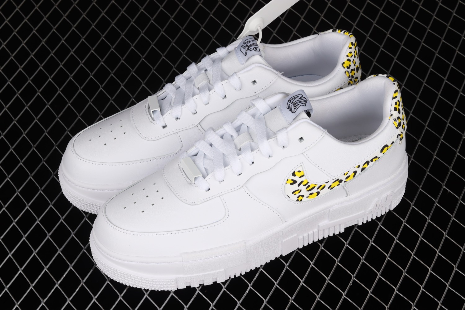 Nike Air Force 1 Low Pixel White Leopard (W) DH9632-101