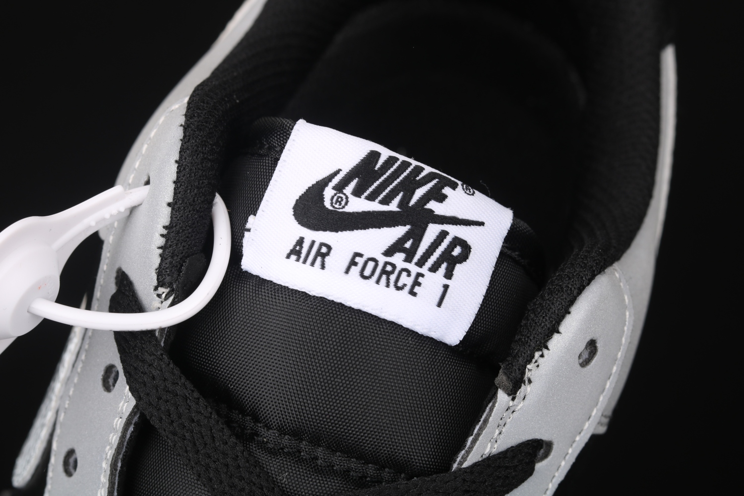 Nike Air Force 1 Low Silver Snake (2021) DJ6033-001
