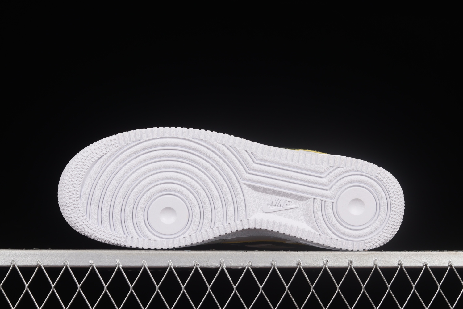 Nike Air Force 1 Low Gold Metallic Summit White Shoes DC9029-100