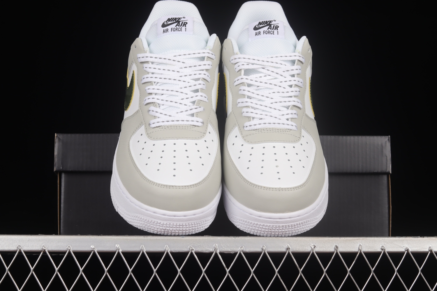 Nike Air Force 1 Low Gold Metallic Summit White Shoes DC9029-100