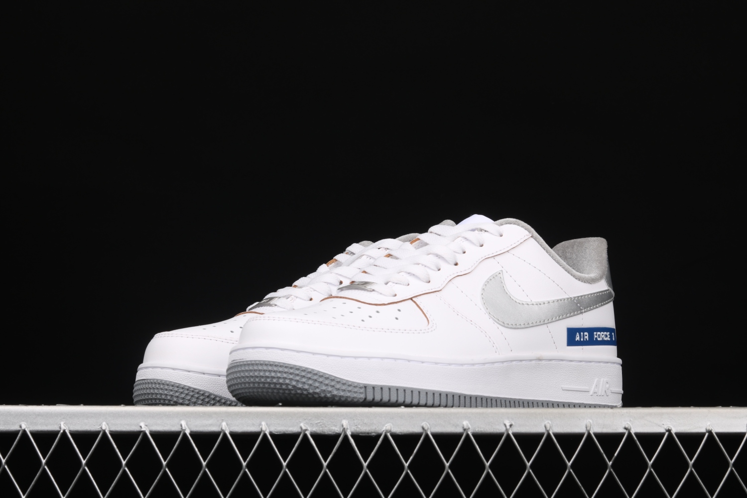 Nike Air Force 1 Low Label Maker White  DC5209-100