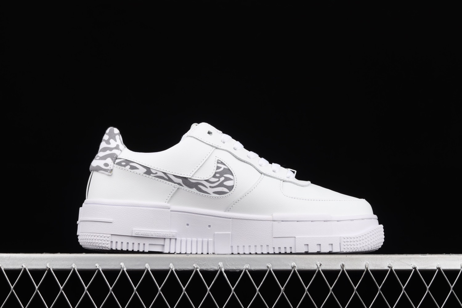 Nike Air Force 1 Low Pixel SE White Zebra (W) DH9632-100