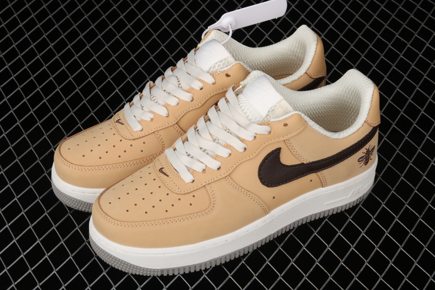 Nike Air Force 1 Low Manchester Bee DC1939-200
