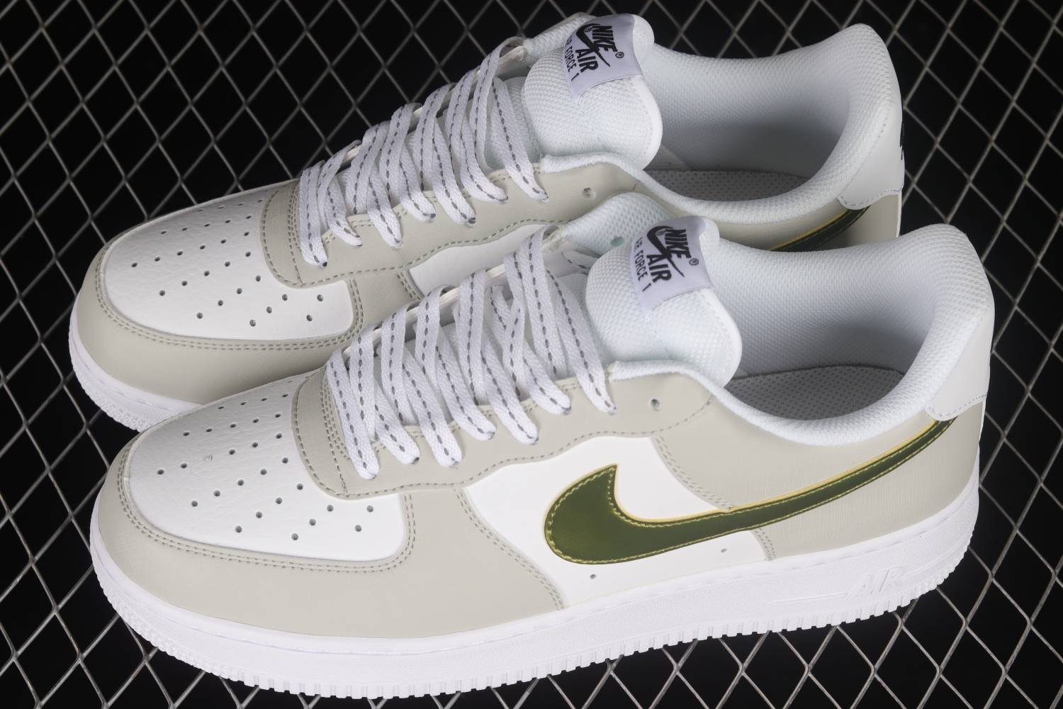 Nike Air Force 1 Low Gold Metallic Summit White Shoes DC9029-100