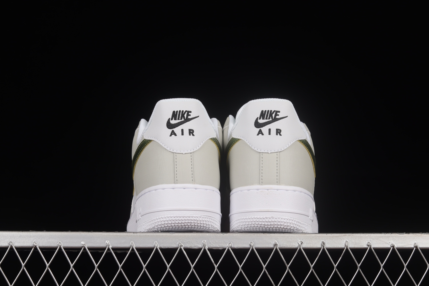 Nike Air Force 1 Low Gold Metallic Summit White Shoes DC9029-100