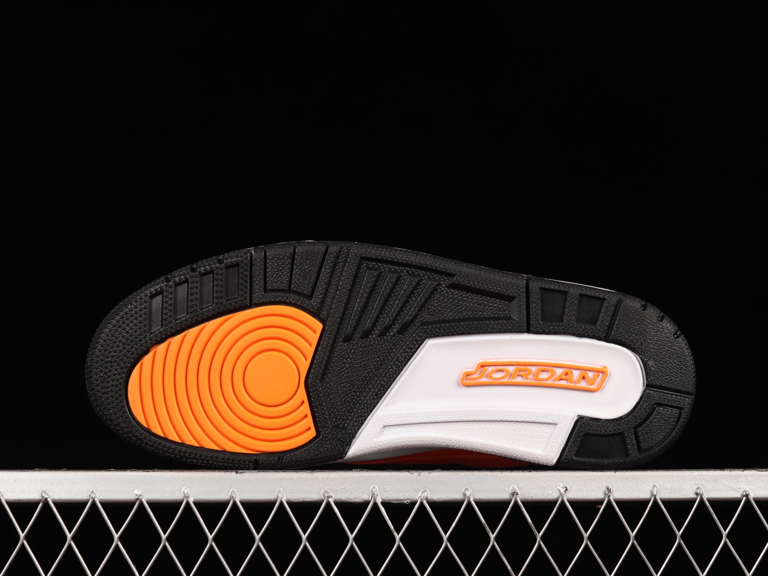 Air Jordan 3 Retro Orange CT8532-801