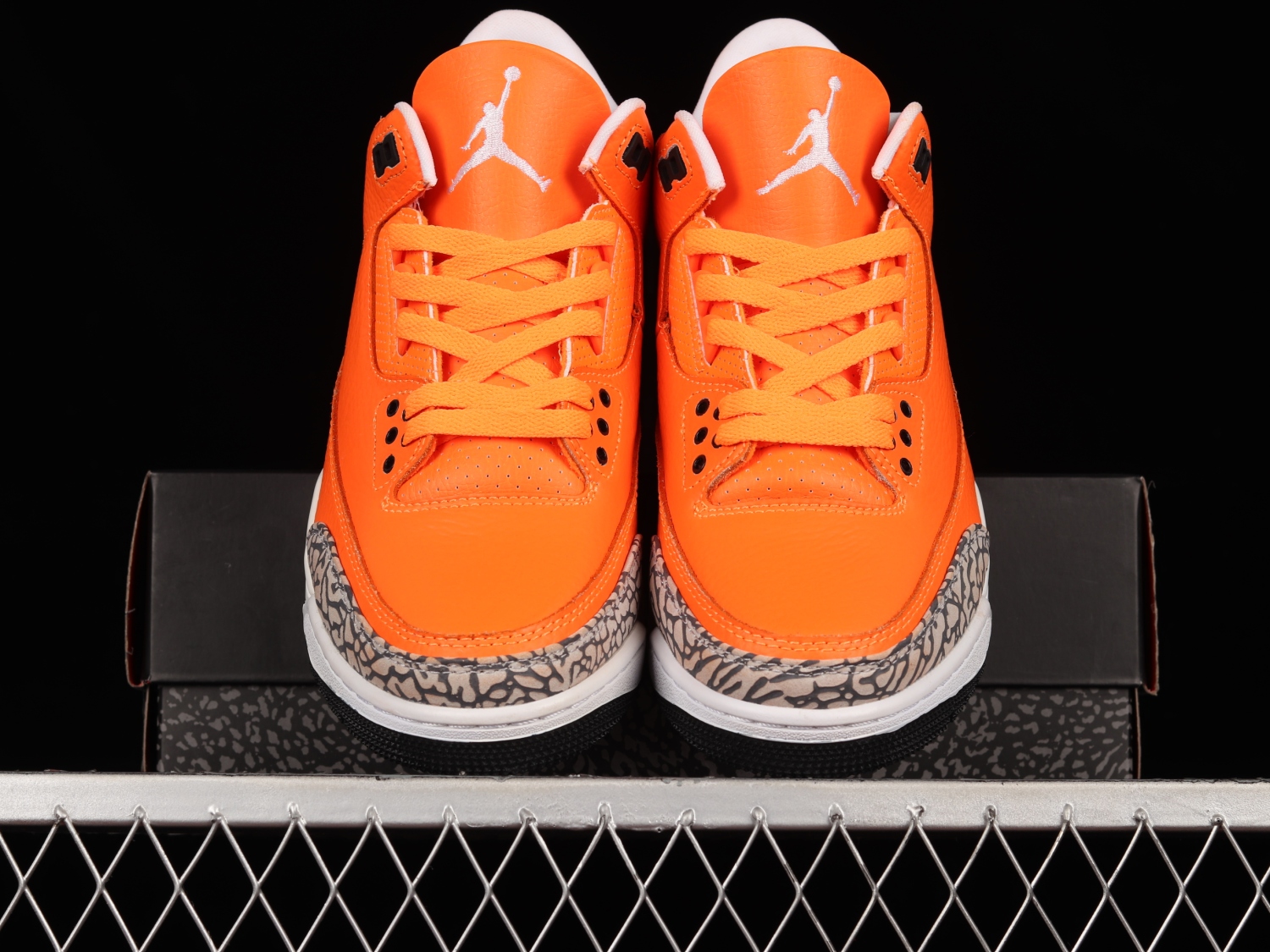 Air Jordan 3 Retro Orange CT8532-801