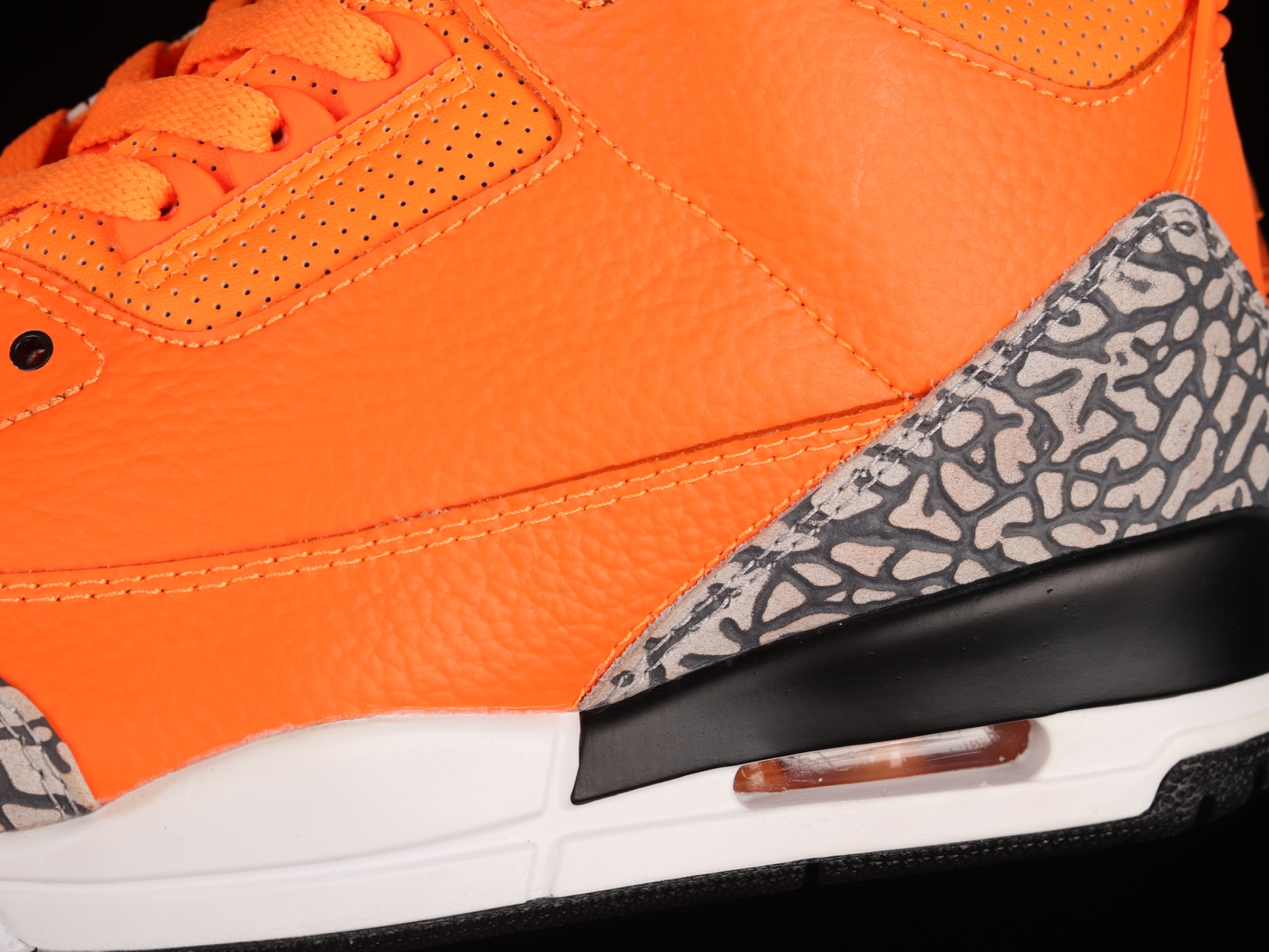 Air Jordan 3 Retro Orange CT8532-801
