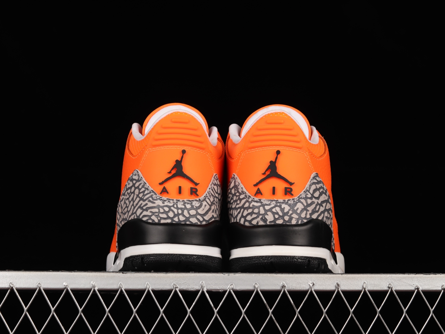 Air Jordan 3 Retro Orange CT8532-801