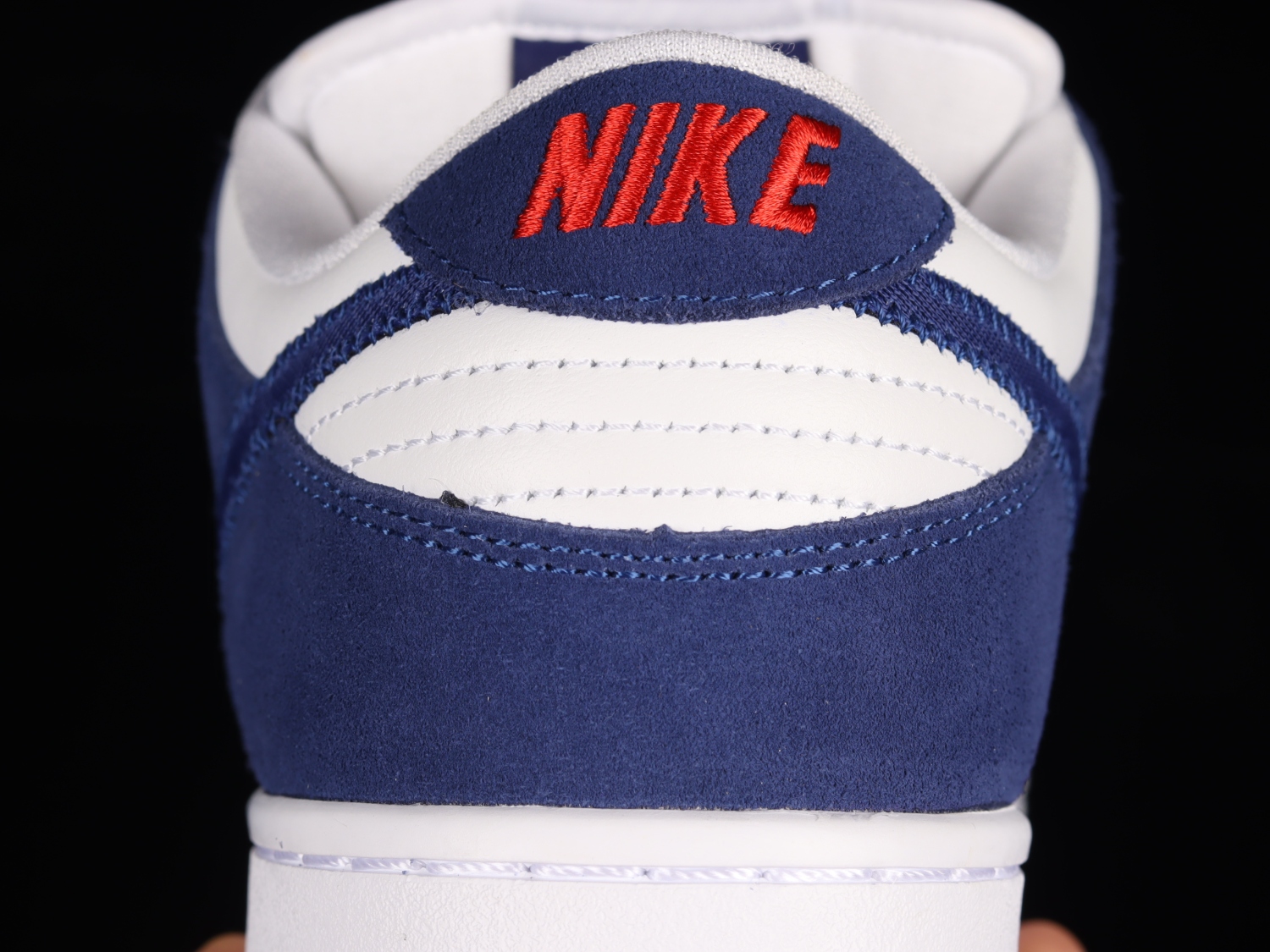Nike SB Dunk Low Los Angeles Dodgers DO9395-400