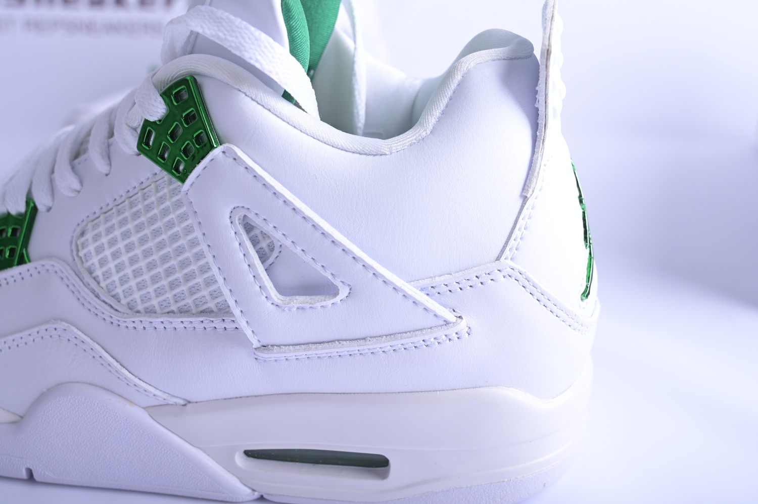 Jordan 4 Retro Metallic Green CT8527-113