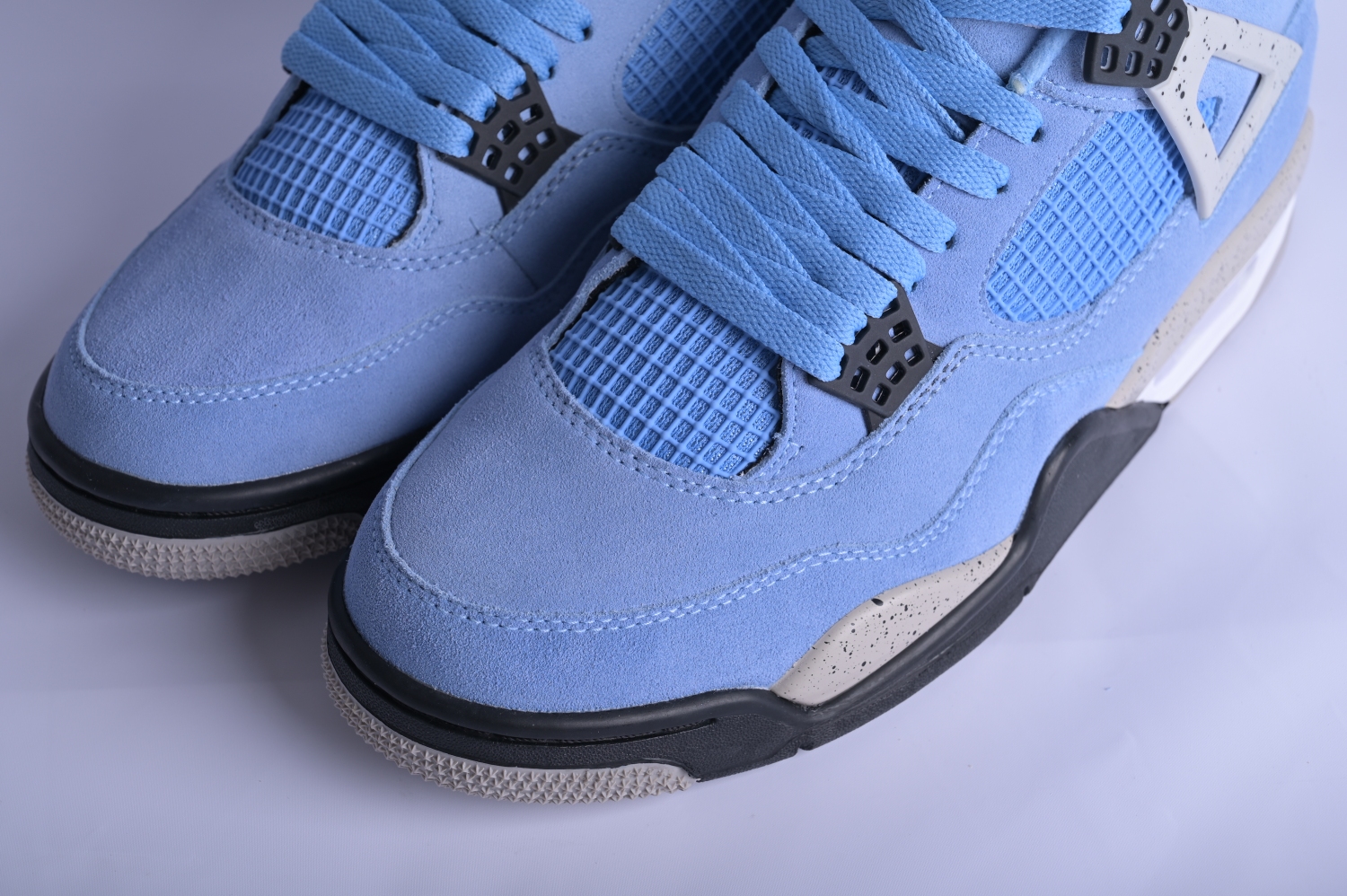 Air Jordan 4  University Blue CT8527-400