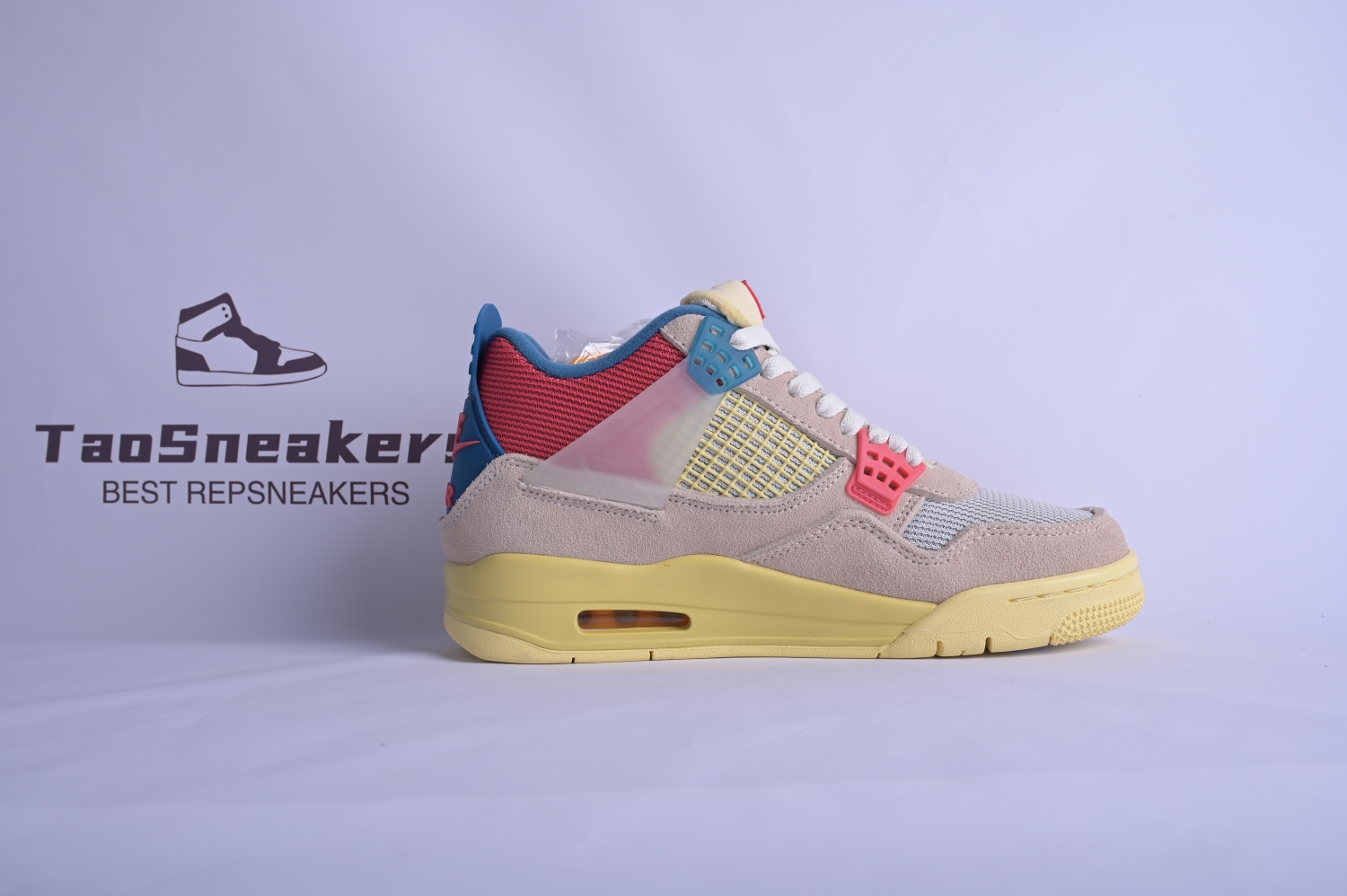 Jordan 4 RetroUnion Guava Ice DC9533-800