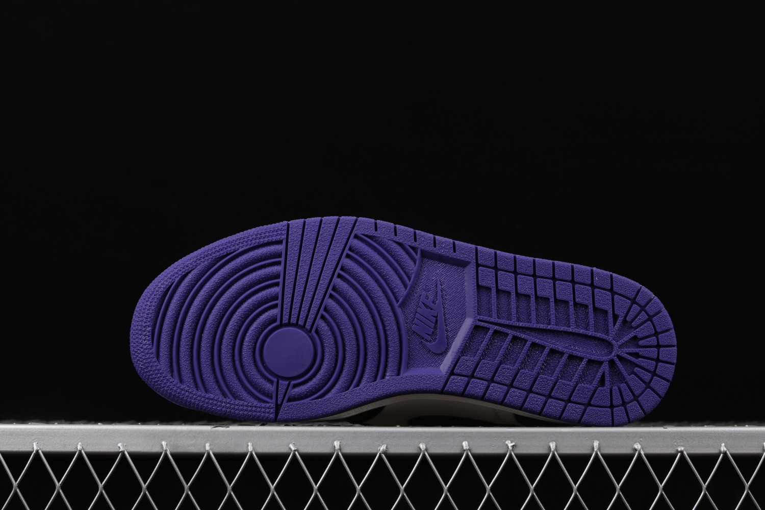 Jordan 1 Retro High Court Purple White 555088-501