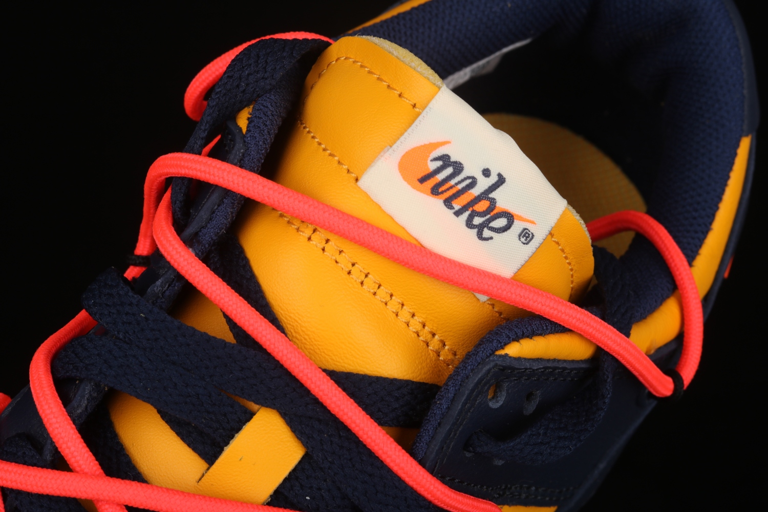 OFF WHITE X Nike Dunk SB Low White Michigan CT0856-700（Original Batch）