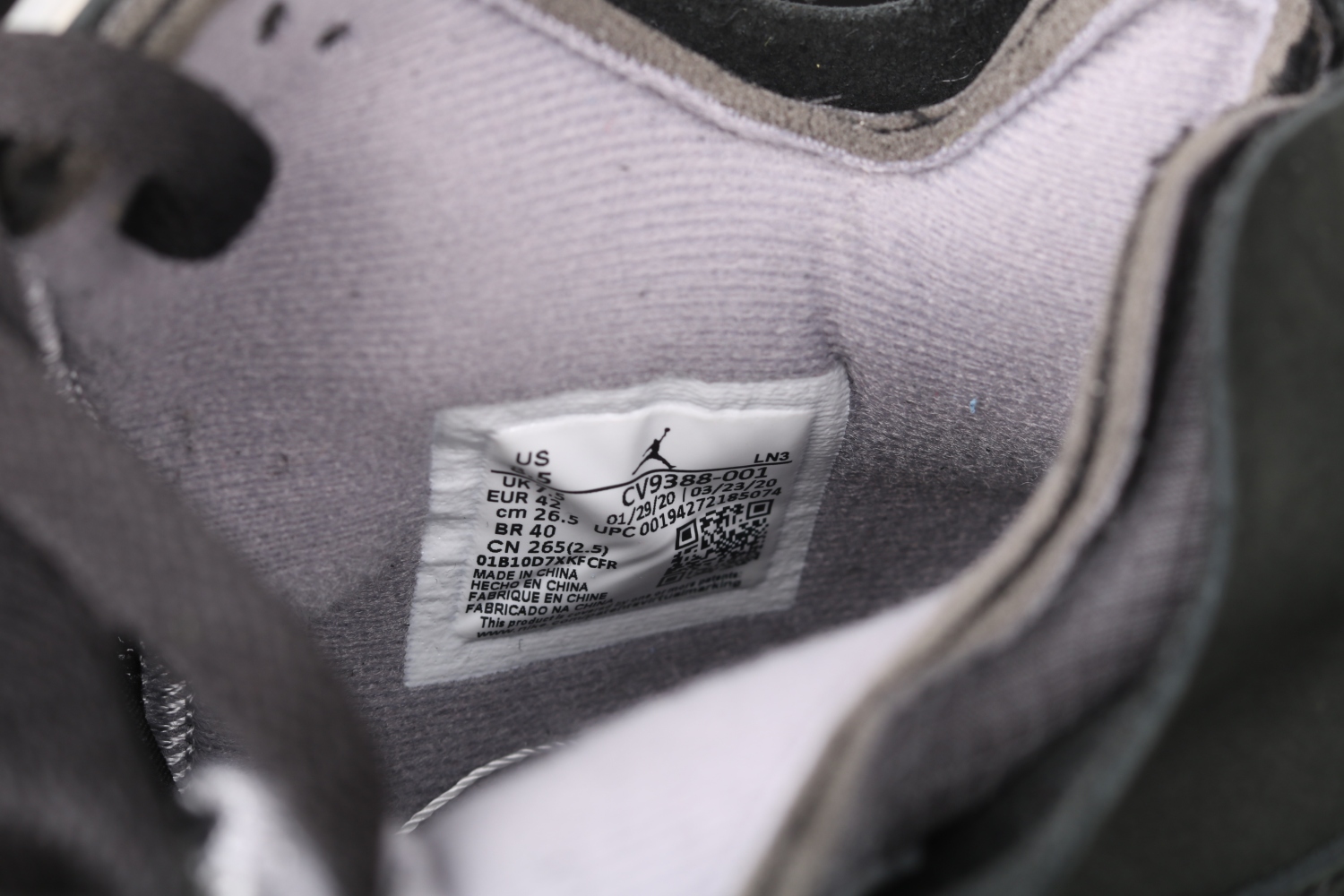 OFF White x Air Jordan 4 Bred CV9388-001（Original Batch）