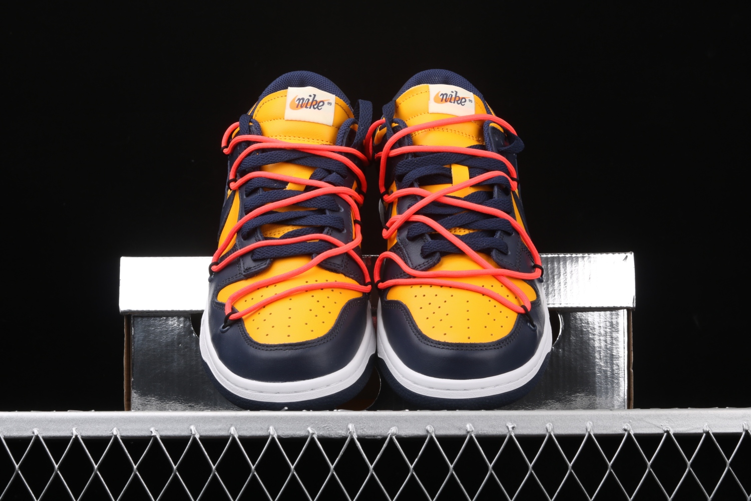 OFF WHITE X Nike Dunk SB Low White Michigan CT0856-700（Original Batch）